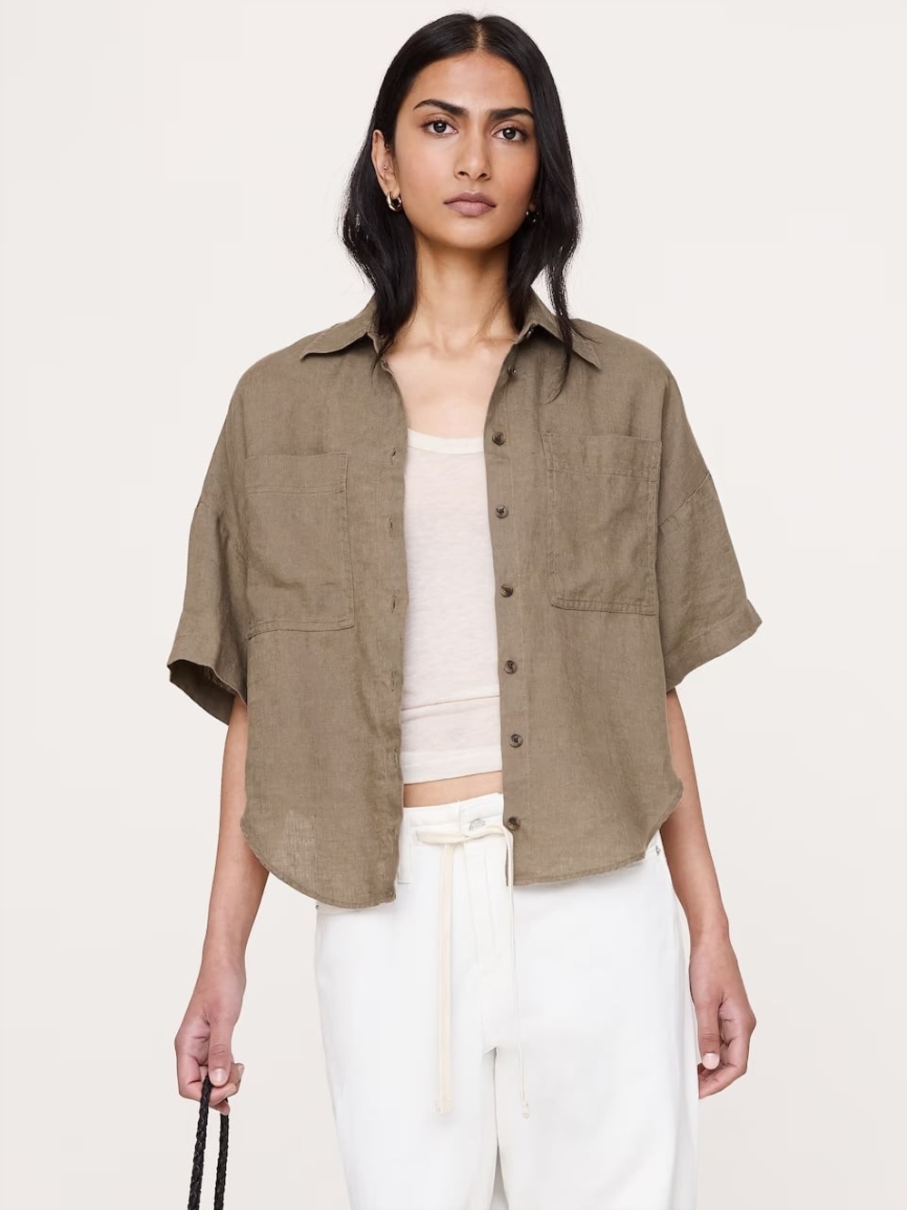 Relaxed Short-Sleeve Camp Shirt in Olive Green Quiet Luxury